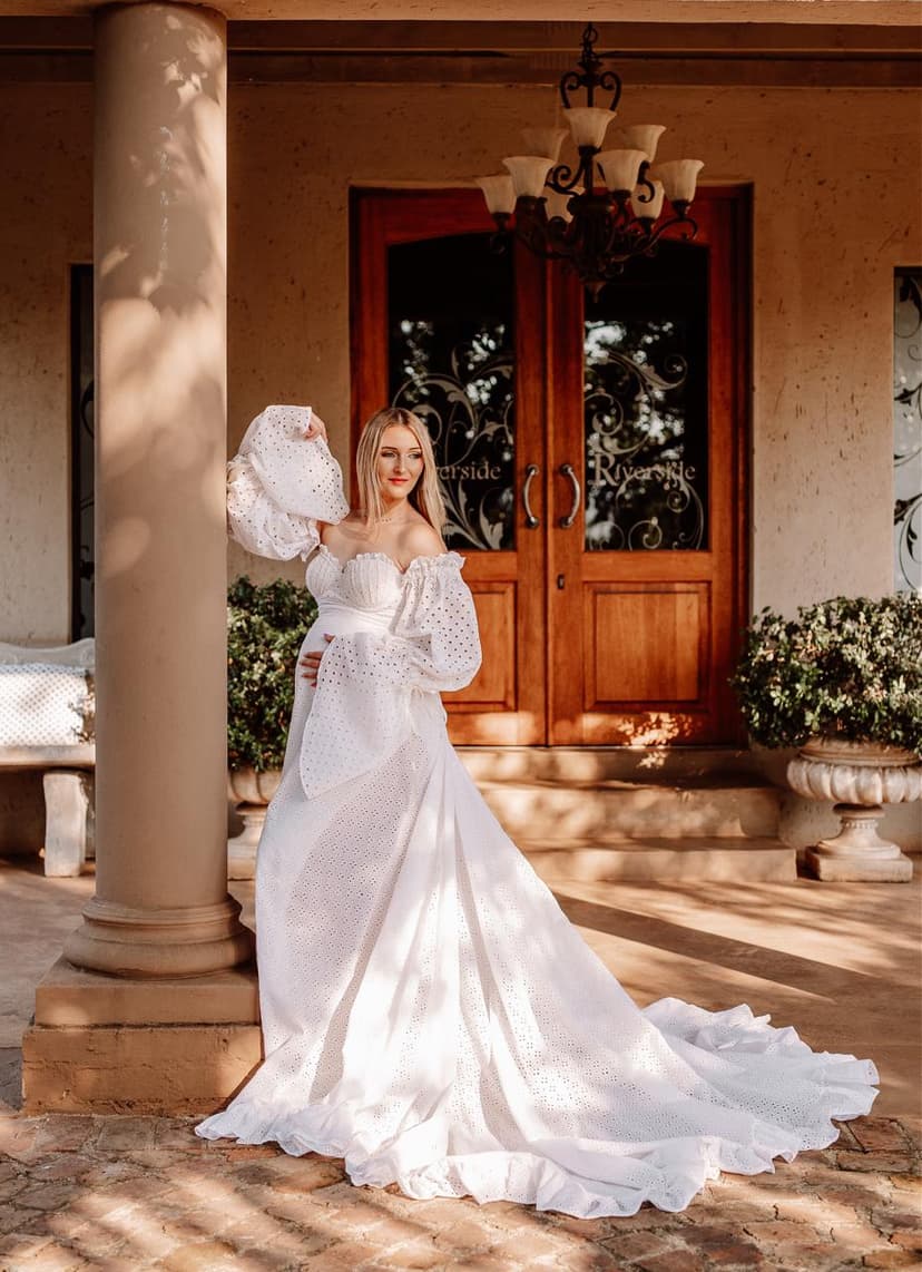 Dress Me Dolly - Dress Hire & Photography