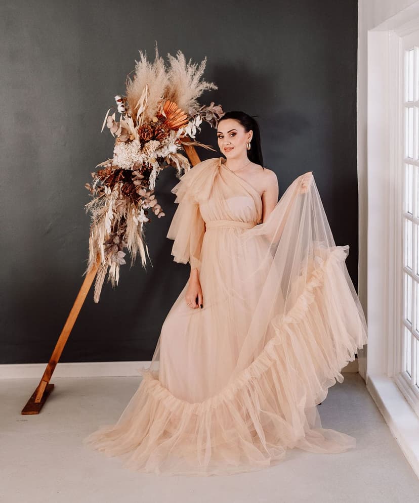 Dress Me Dolly - Dress Hire & Photography