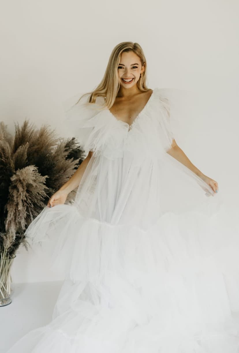 Dress Me Dolly - Dress Hire & Photography