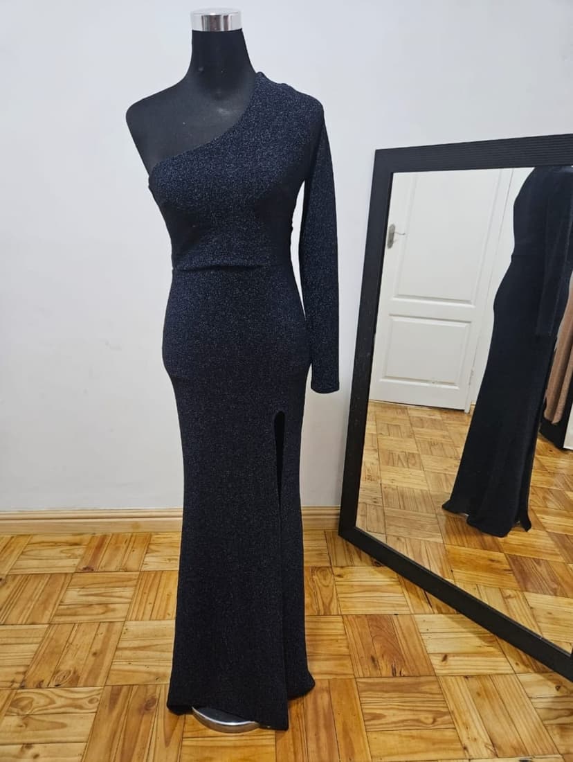 Dress Me Dolly - Dress Hire & Photography