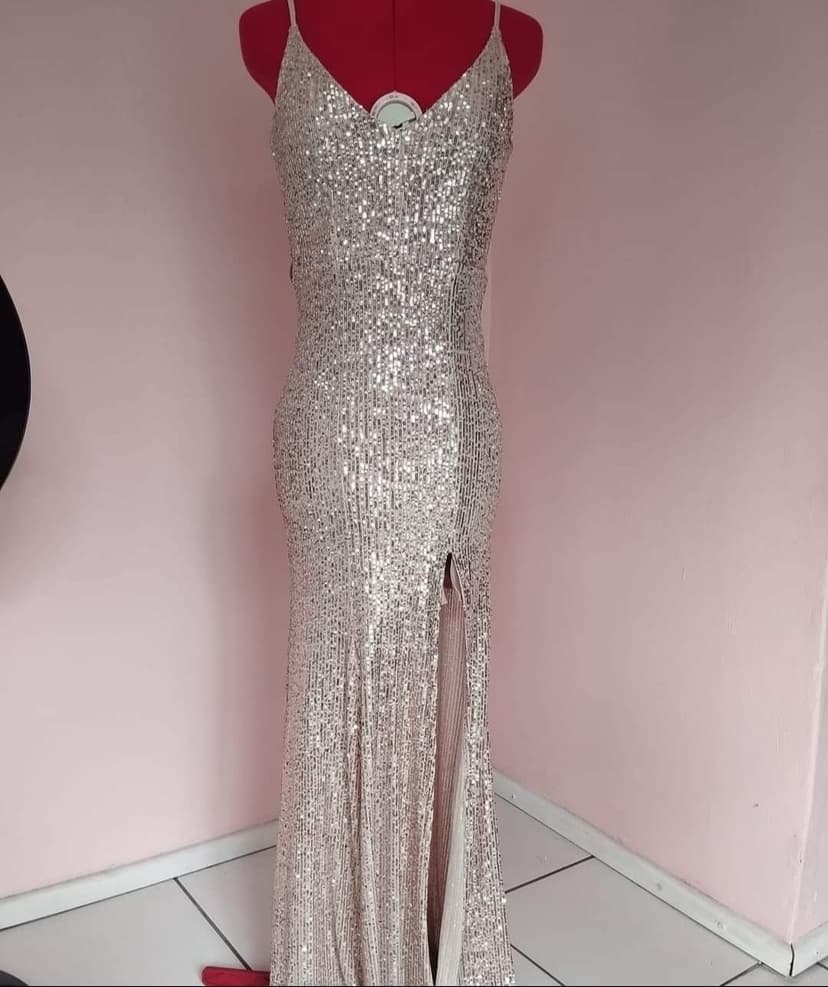 Dress Me Dolly - Dress Hire & Photography