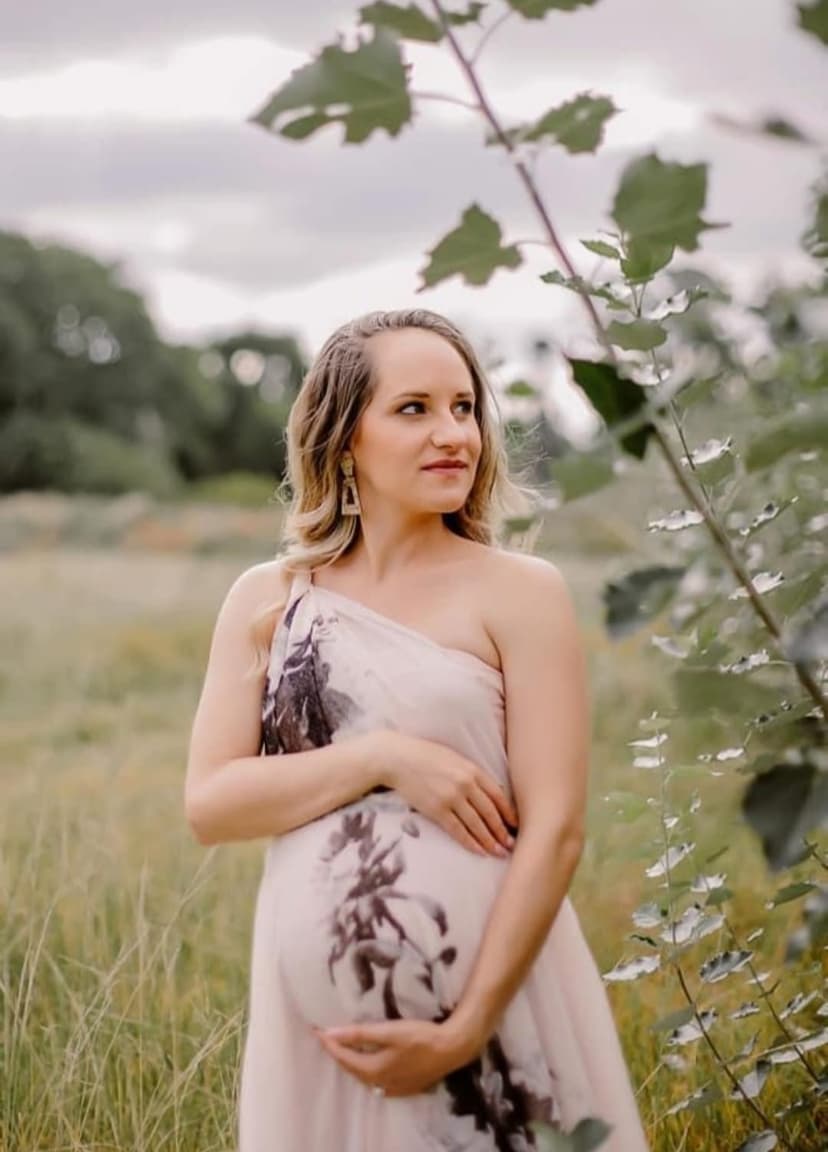Dress Me Dolly - Dress Hire & Photography