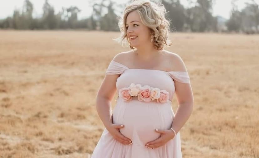 Dress Me Dolly - Dress Hire & Photography